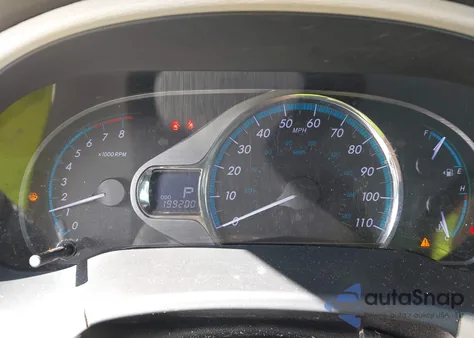 2014 Toyota Sienna Xle V6 8 Passenger из США, поврежденный, VIN 5TDYK3DC4ES442982